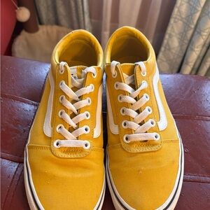 VANs - Women’s yellow low top vans